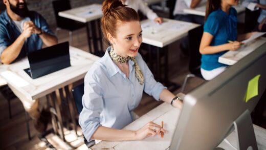Programy reskillingu dla pracowników: przygotowanie na automatyzację