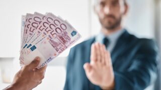 Negocjowanie wynagrodzenia z uwzględnieniem nowej płacy minimalnej i stażu pracy
