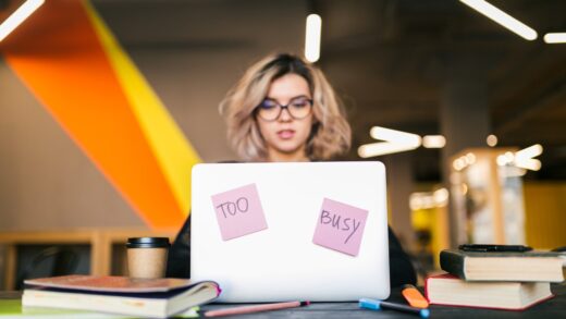 Zatrzymywanie talentów w erze hybrydowej pracy – strategie employer brandingowe